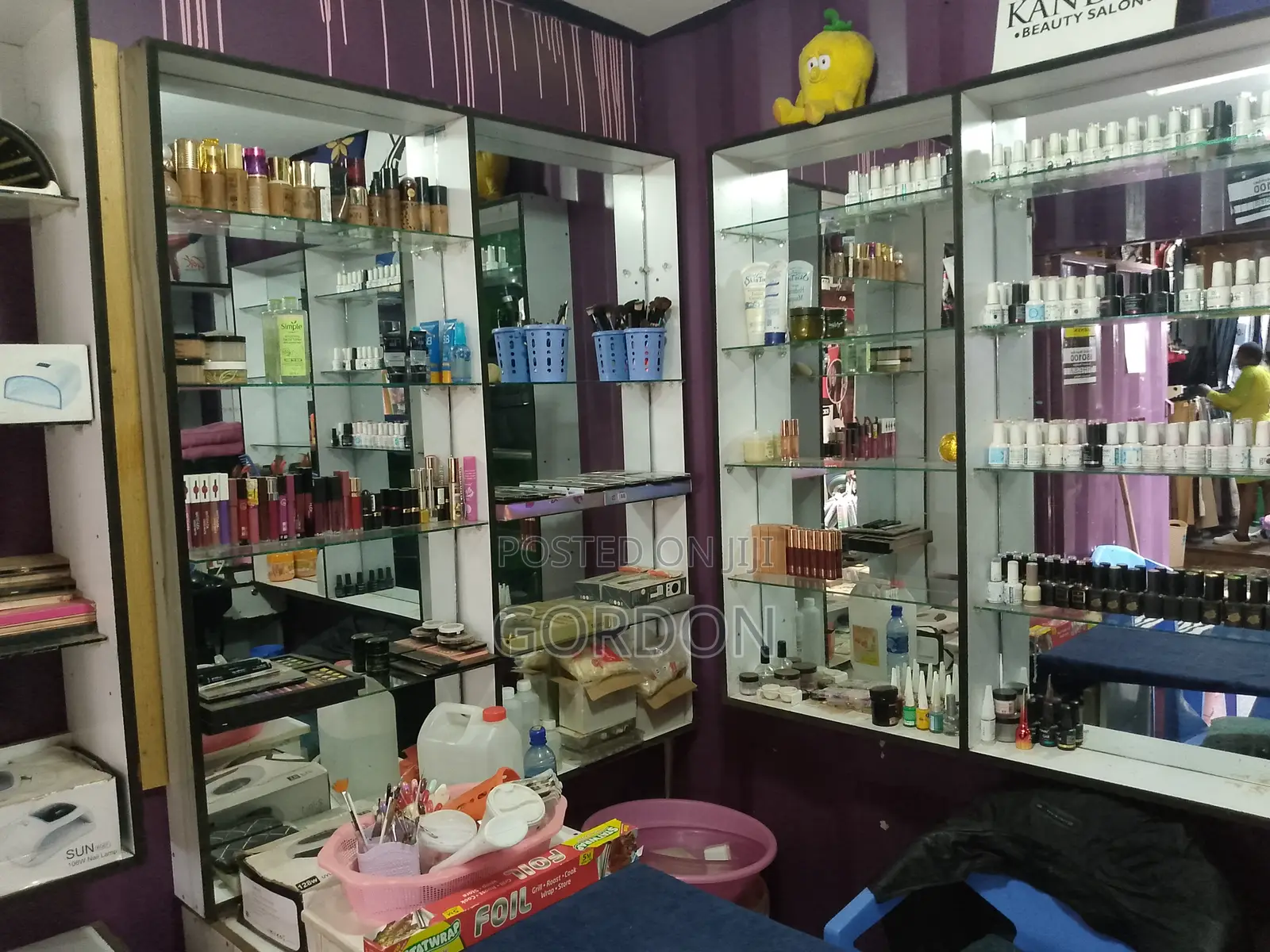 Business on Sale (Beauty Salon)
