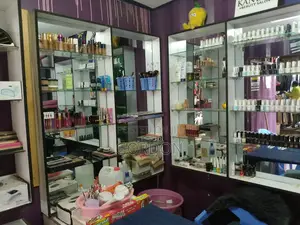 Business on Sale (Beauty Salon)