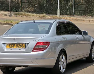 Mercedes-Benz C200 2010 Gray