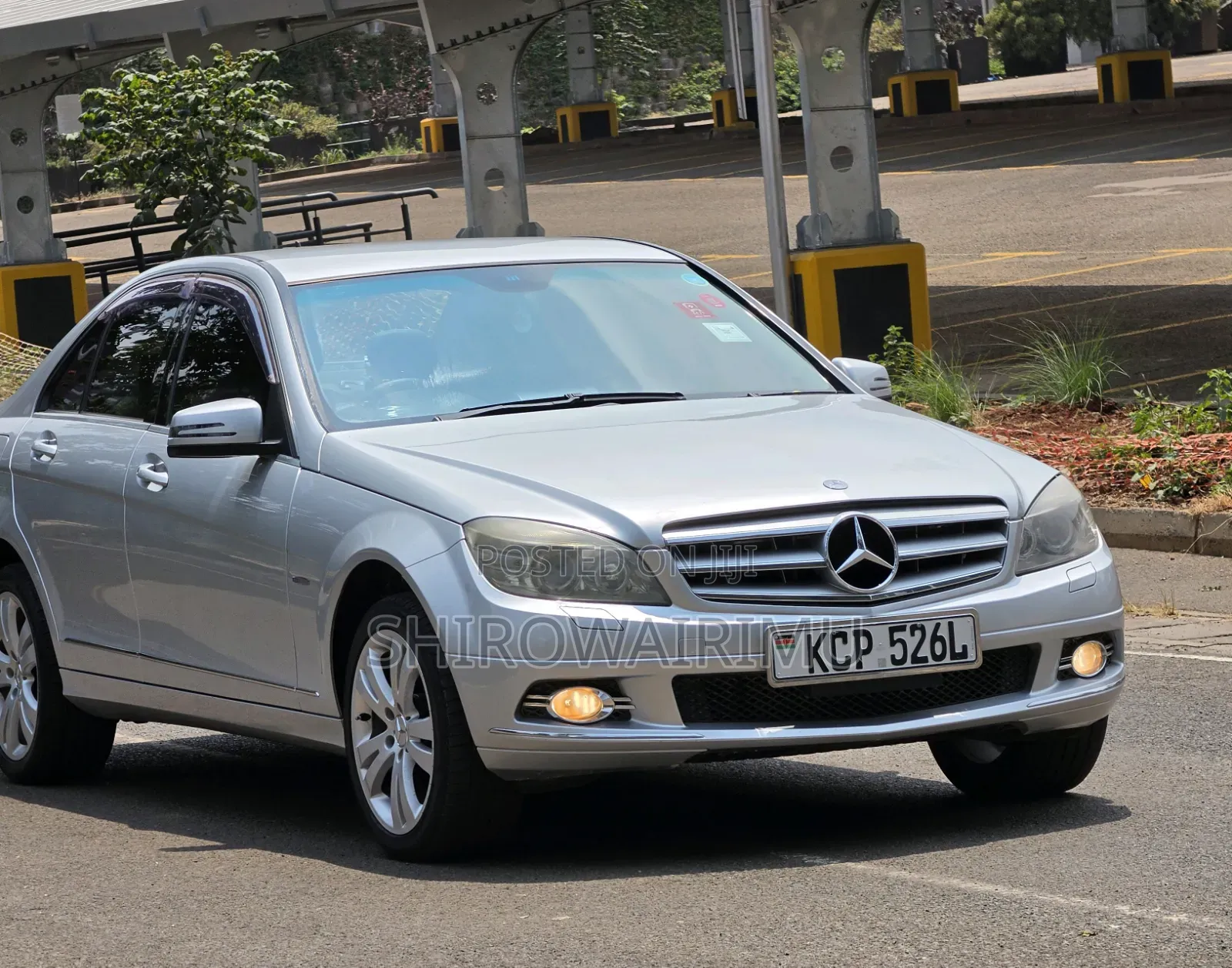 Mercedes-Benz C200 2010 Gray