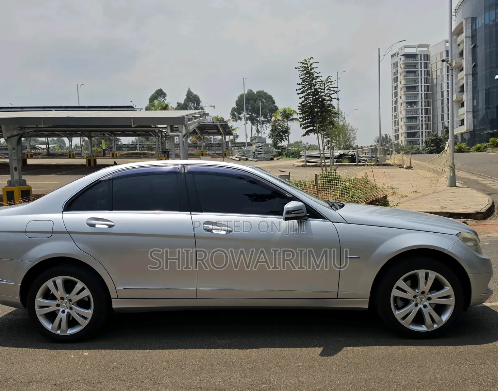 Mercedes-Benz C200 2010 Gray