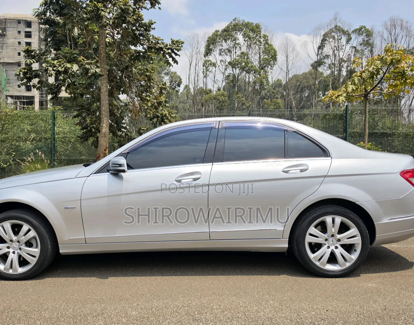 Mercedes-Benz C200 2010 Gray