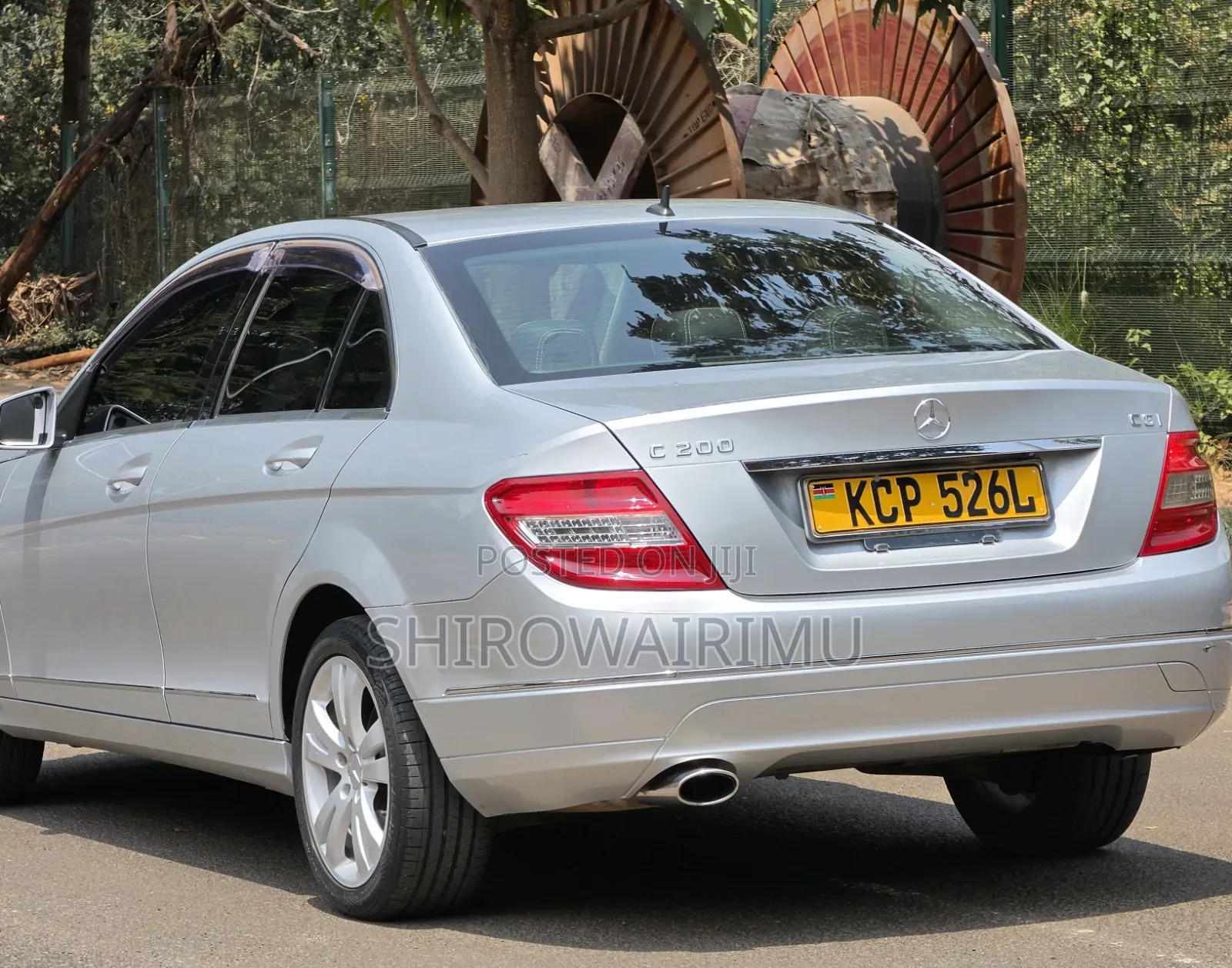 Mercedes-Benz C200 2010 Gray