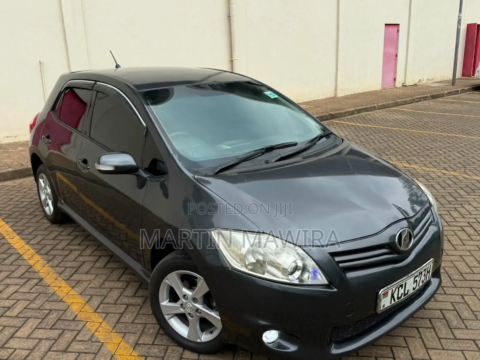 Toyota Auris 2010 Gray