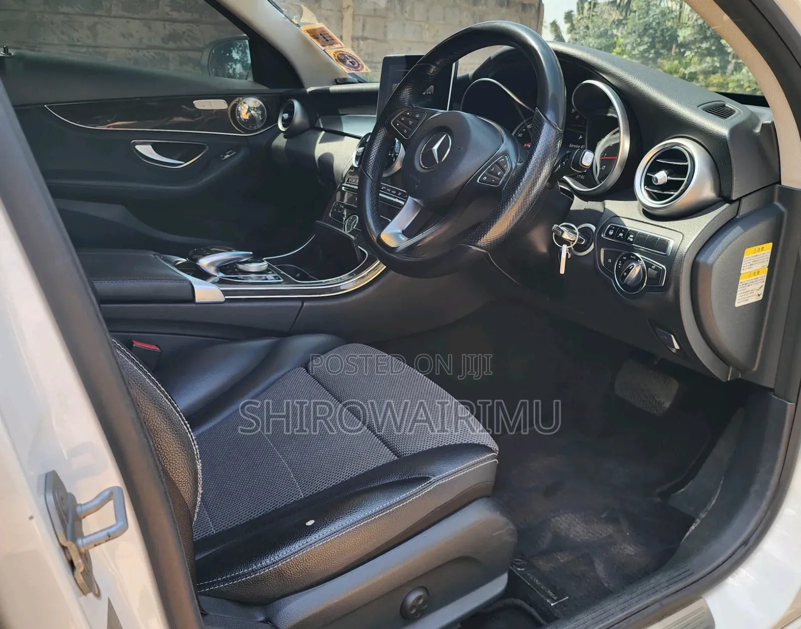 Mercedes-Benz C200 2016 Off white