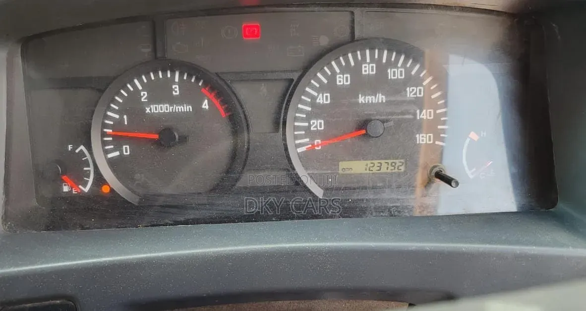 Isuzu NQR 2022 Yellow