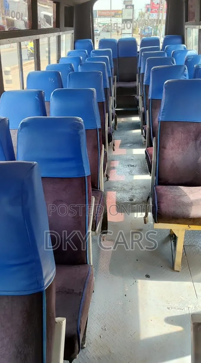 Isuzu NQR 2022 Yellow