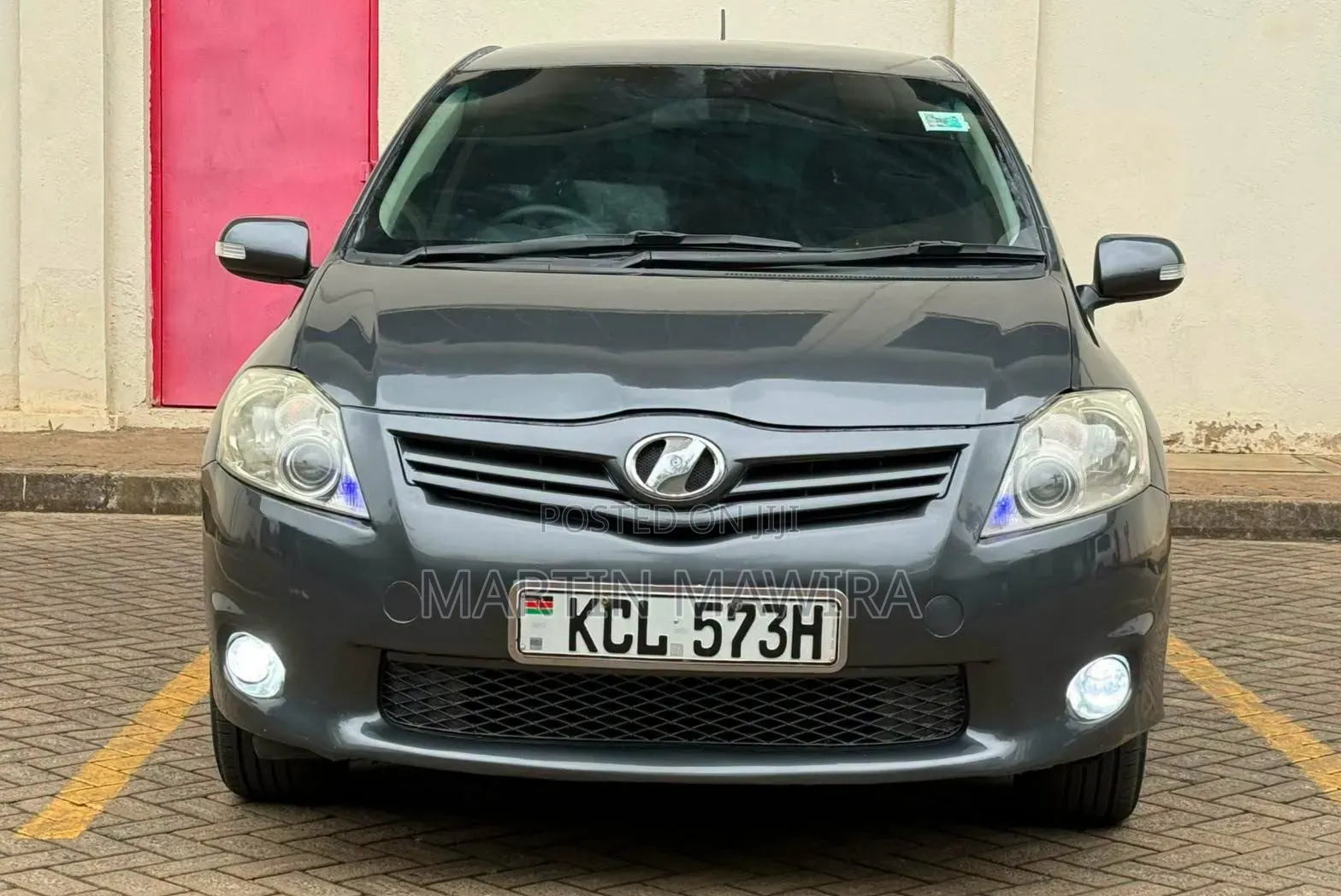 Toyota Auris 2010 Gray