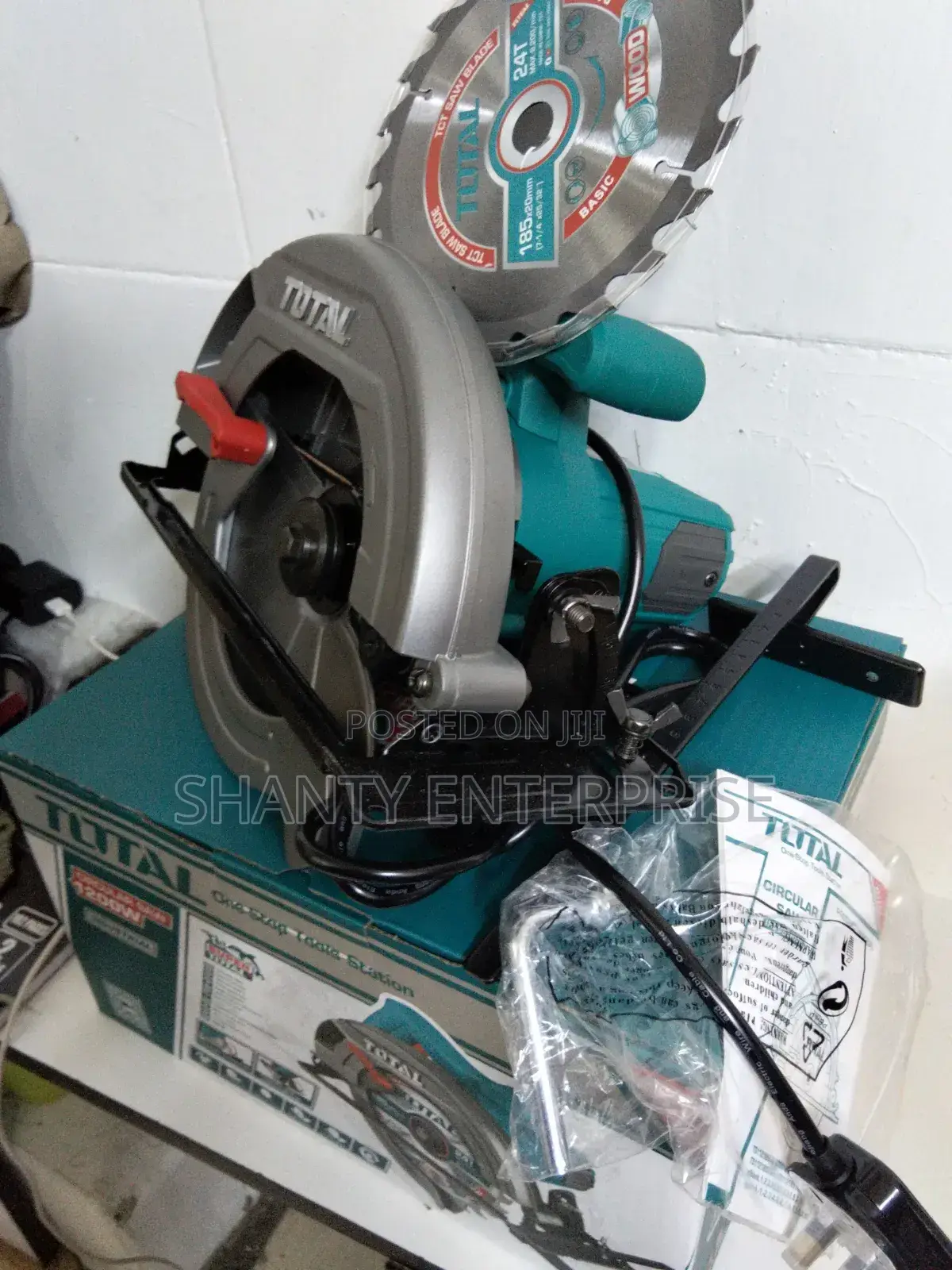 Total Circular Saw (1200watts)