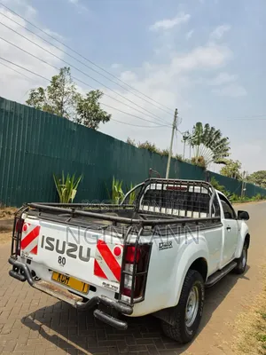 Isuzu D-MAX 2016 White