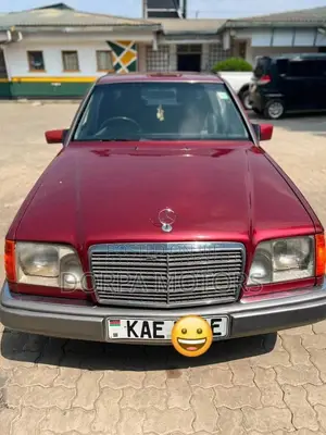 Mercedes-Benz E200 1988 Red