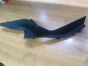 Windscreen Finishers Hilux Revo