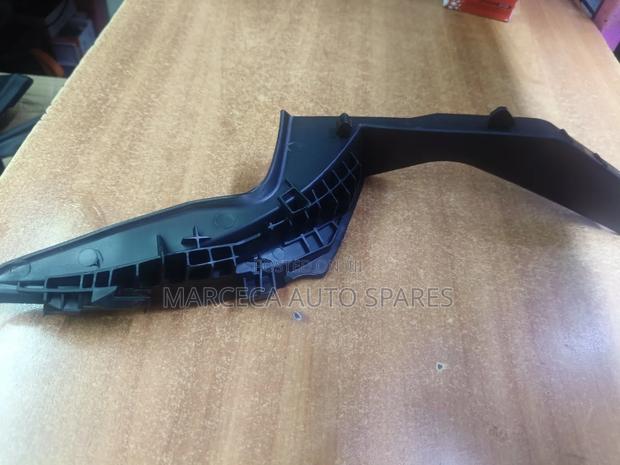 Windscreen Finishers Hilux Revo - thumbnail 2
