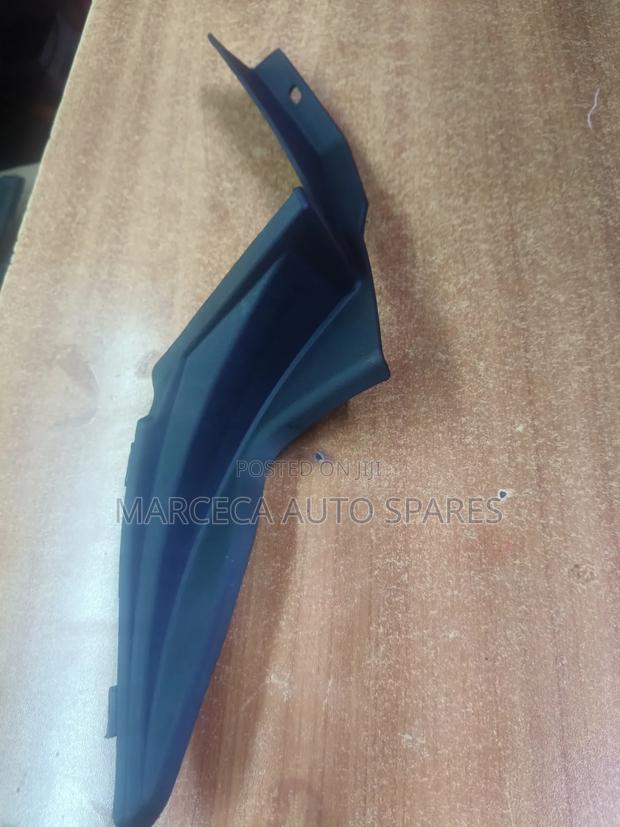 Windscreen Finishers Hilux Revo - thumbnail 3