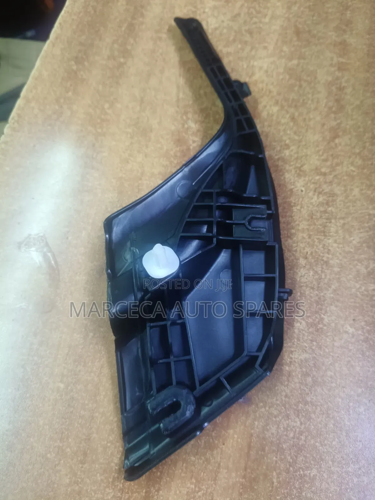 Windscreen Finishers Toyota Aqua