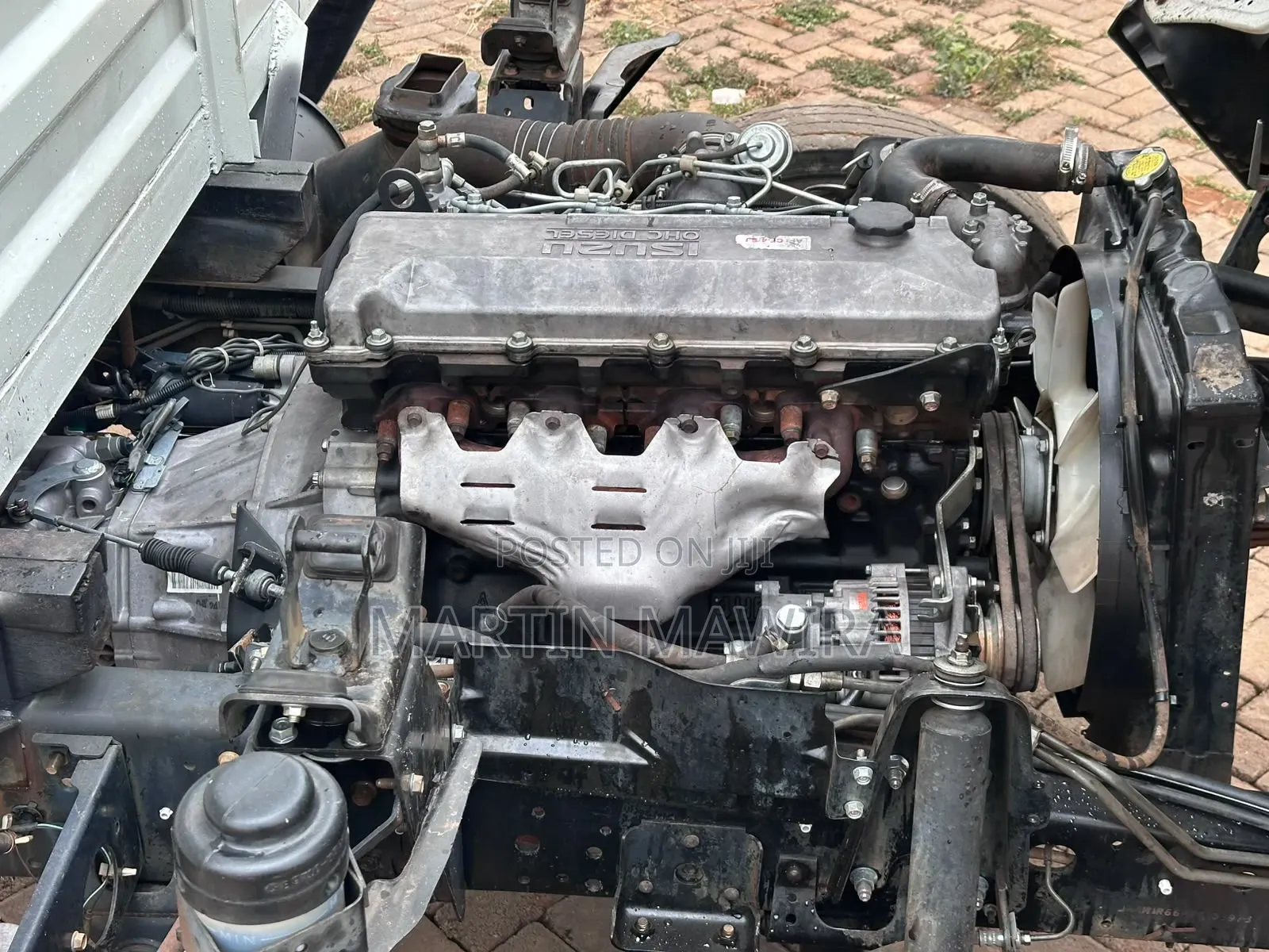 Isuzu NPR Closed Body