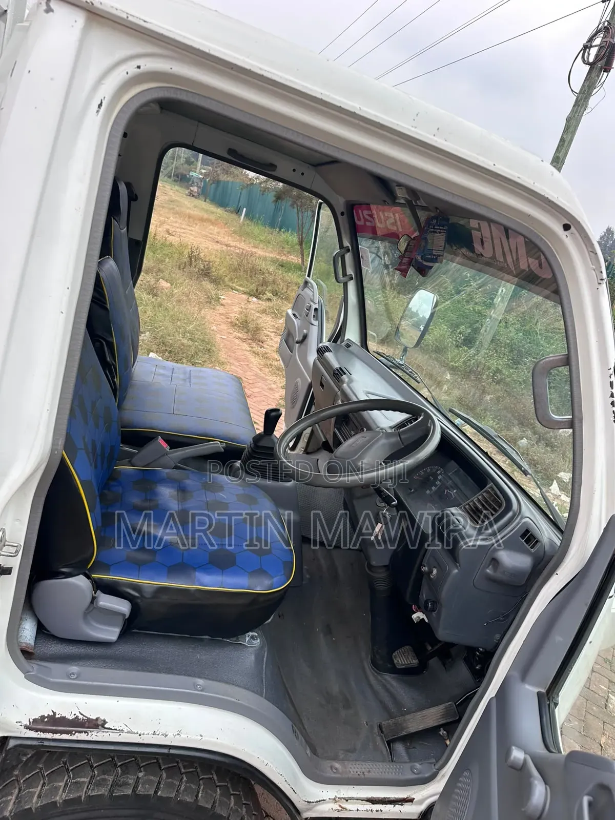 Isuzu NPR Closed Body