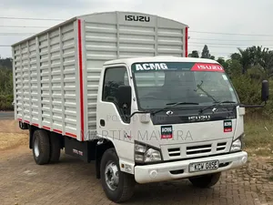 Isuzu NPR Closed Body