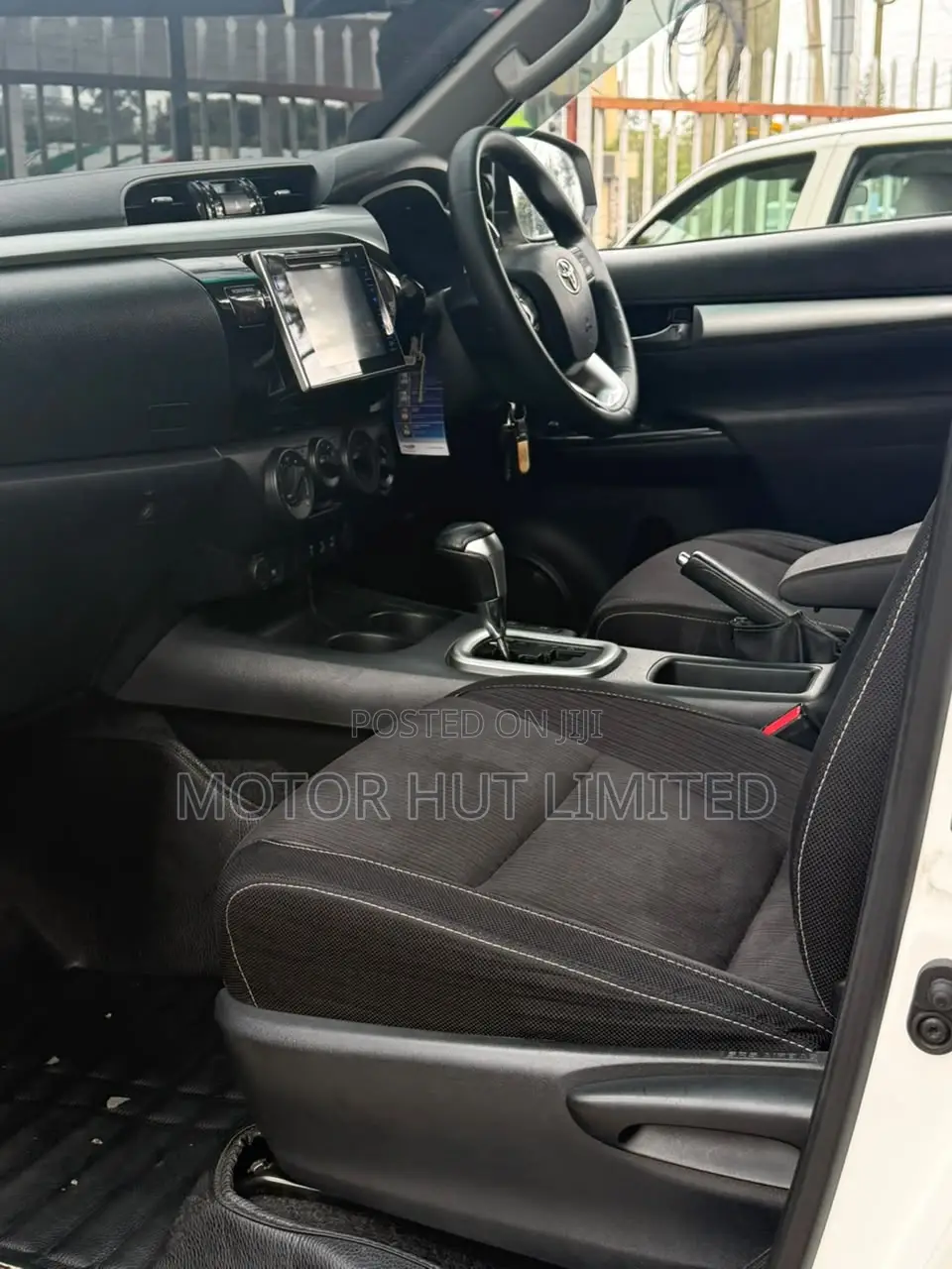 Toyota Hilux 2017 White