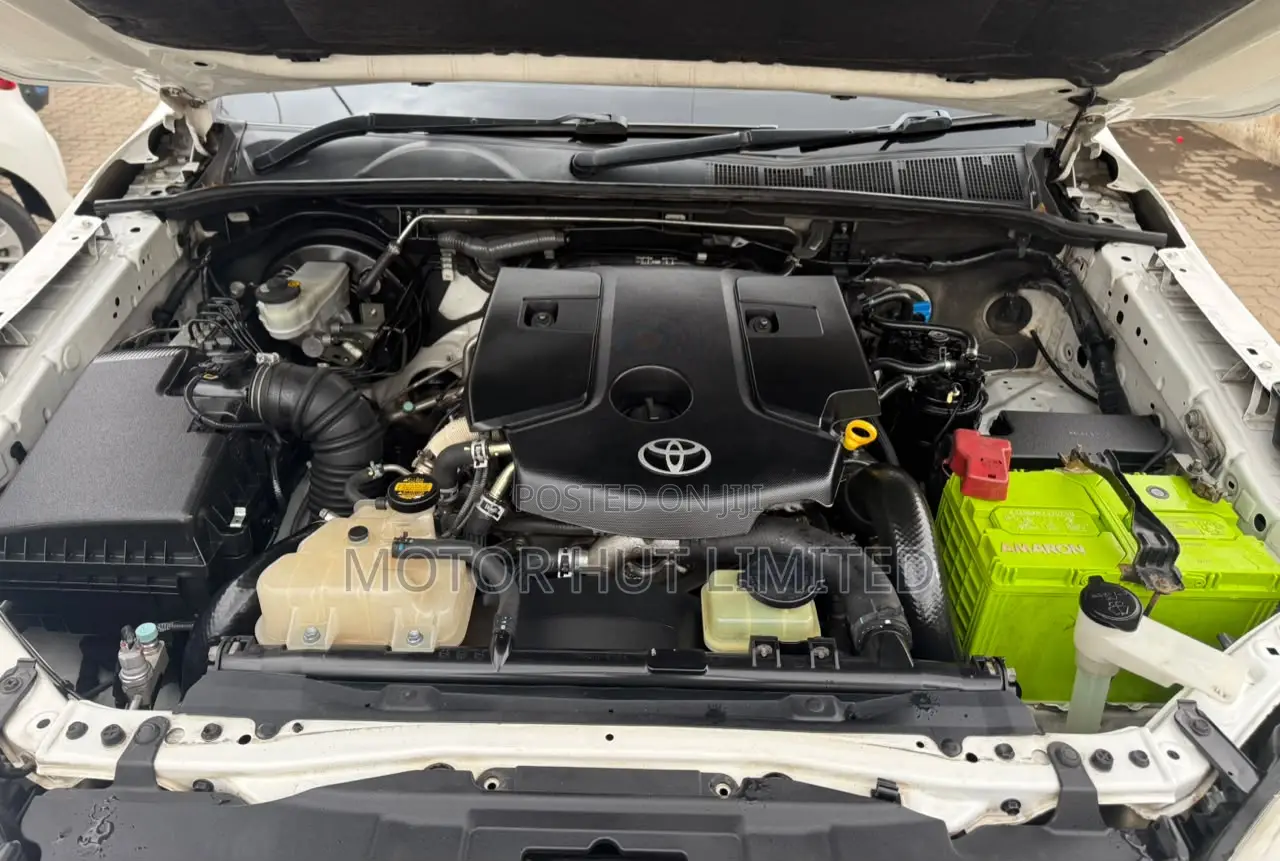 Toyota Hilux 2017 White