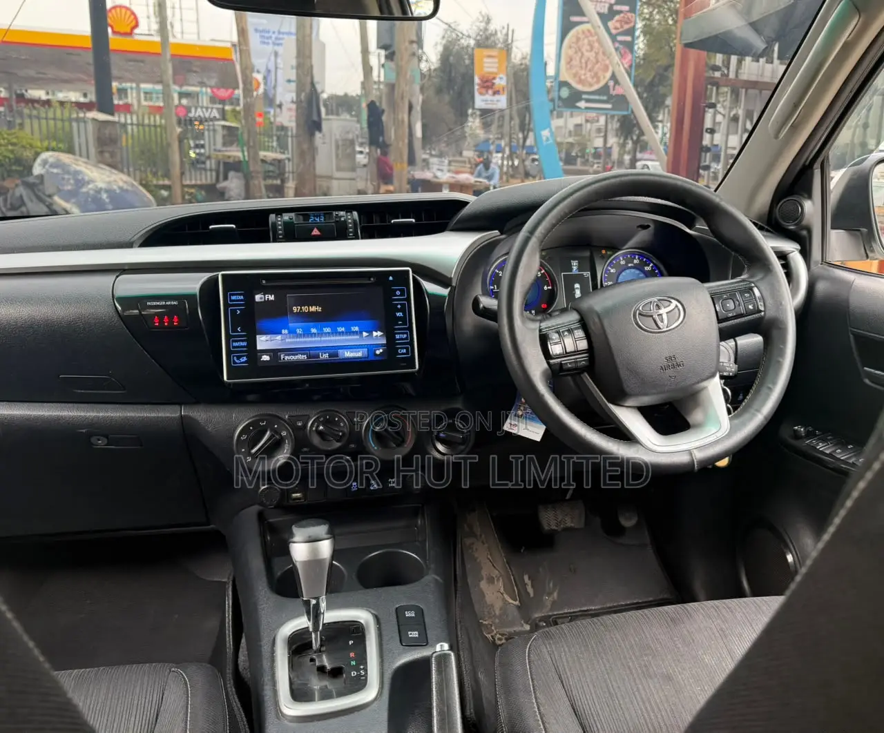 Toyota Hilux 2017 White