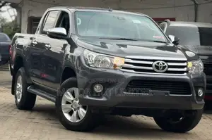 Toyota Hilux 2019 Gray