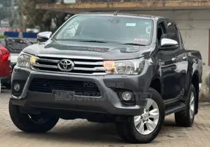 Toyota Hilux 2019 Gray