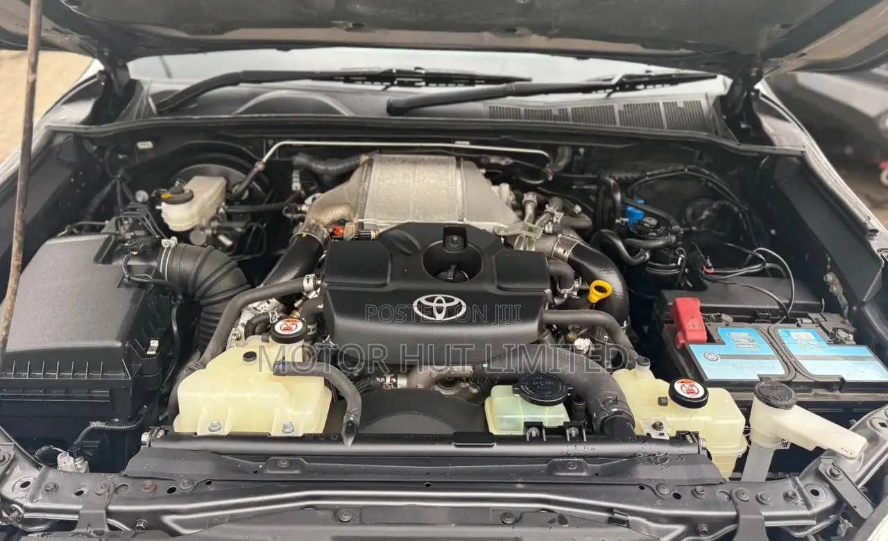 Toyota Hilux 2019 Gray