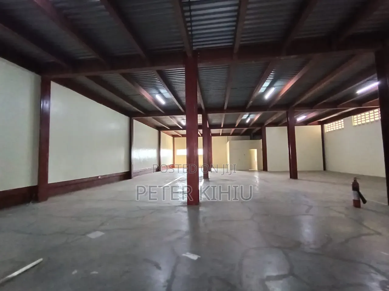 Godown to Let 5000sqft in Baba Dogo on 2nd Floor