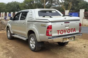 Toyota Hilux 2011 Gray