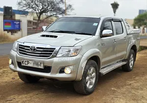 Toyota Hilux 2011 Gray