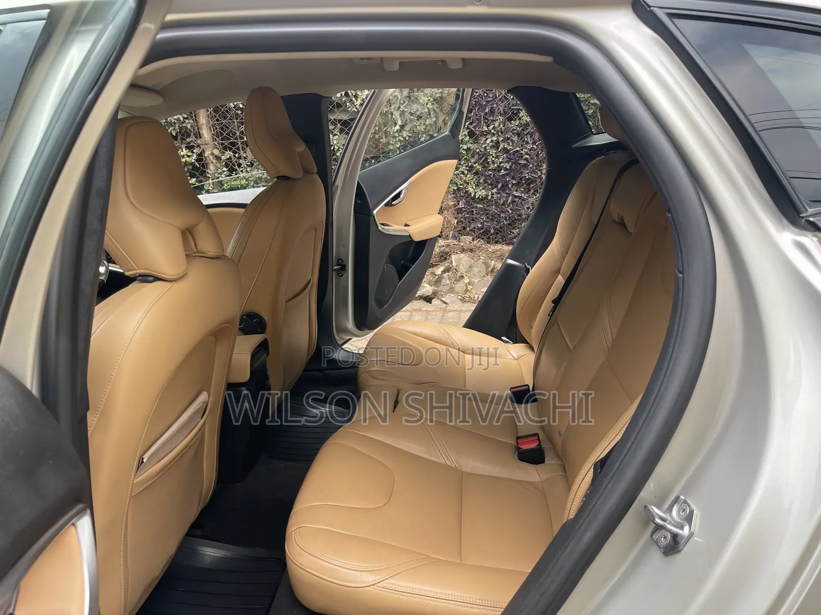 Volvo V40 2017 Gold