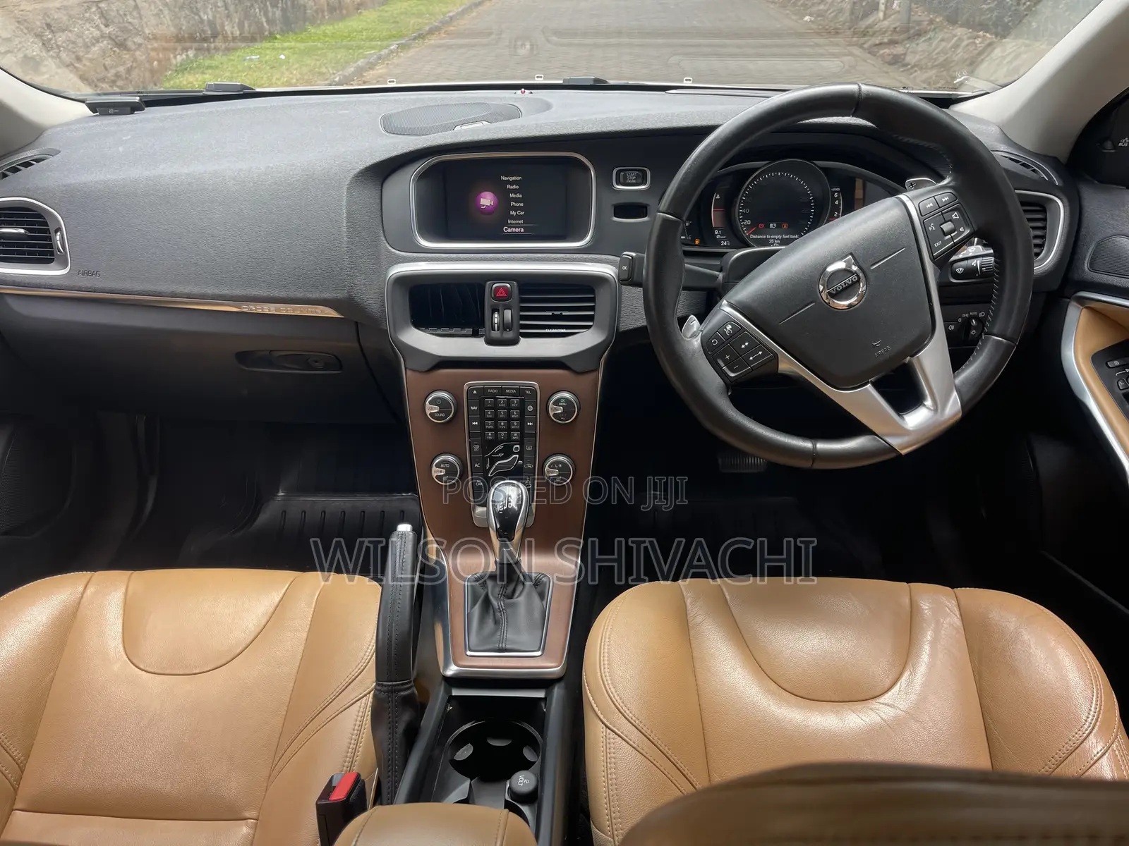 Volvo V40 2017 Gold