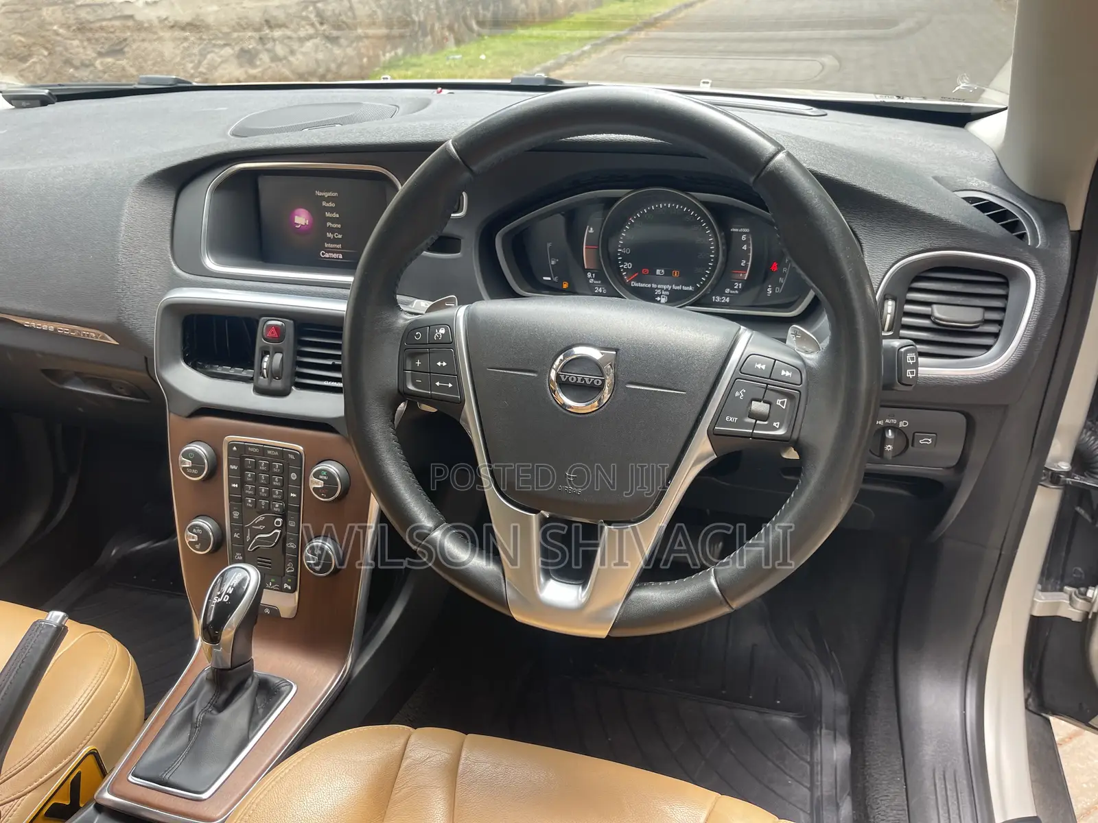 Volvo V40 2017 Gold