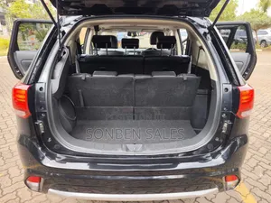 Mitsubishi Outlander 2.4 PHEV AWD 2017 Black