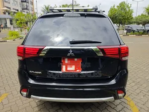 Mitsubishi Outlander 2.4 PHEV AWD 2017 Black