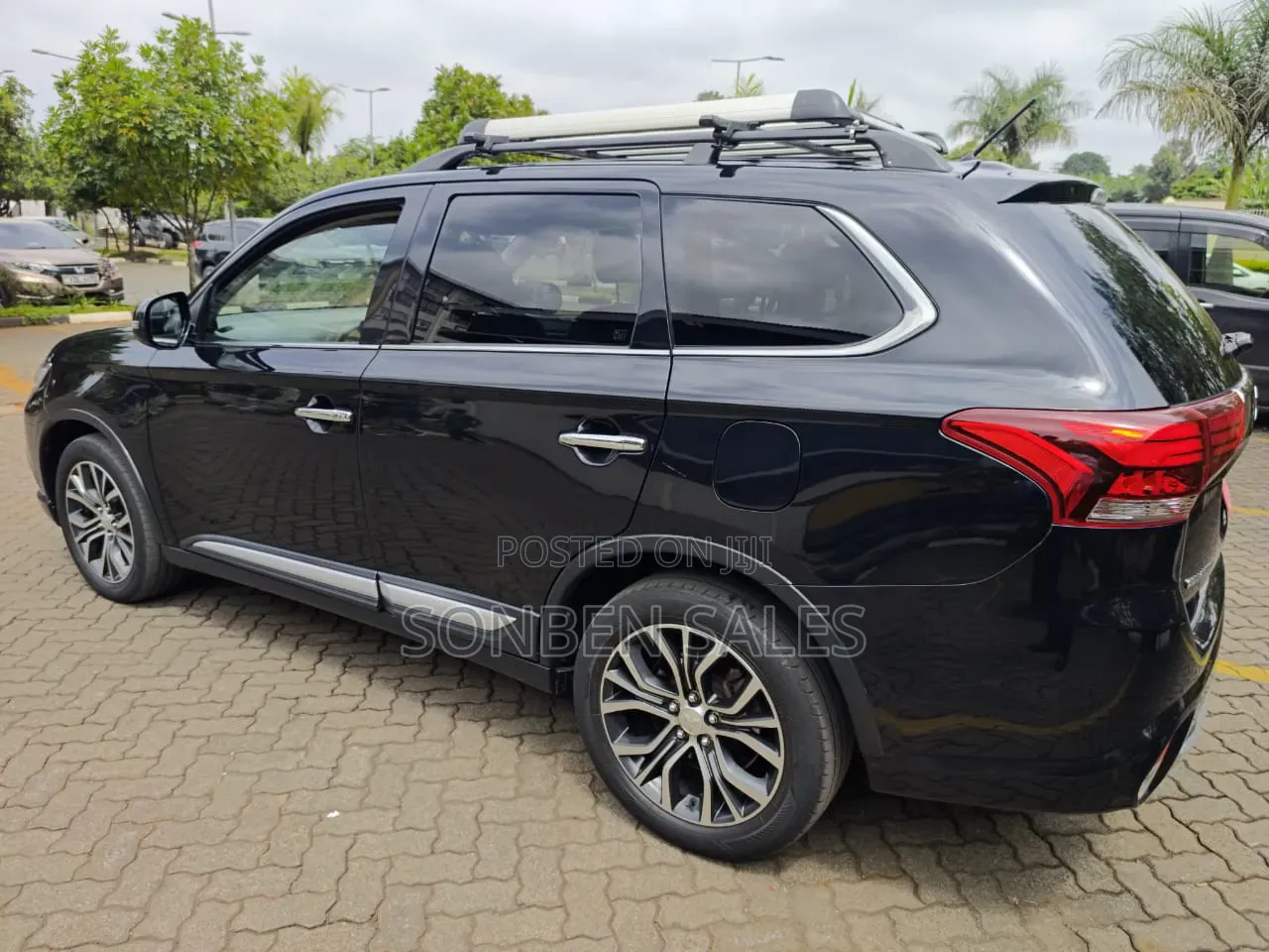 Mitsubishi Outlander 2.4 PHEV AWD 2017 Black