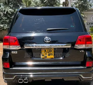 Toyota Land Cruiser 2011