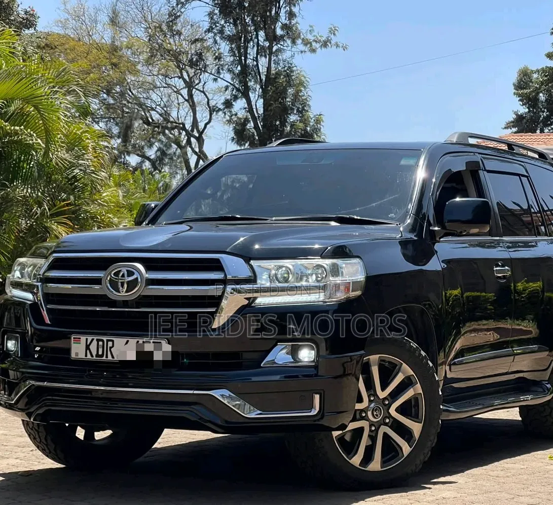Toyota Land Cruiser 2011