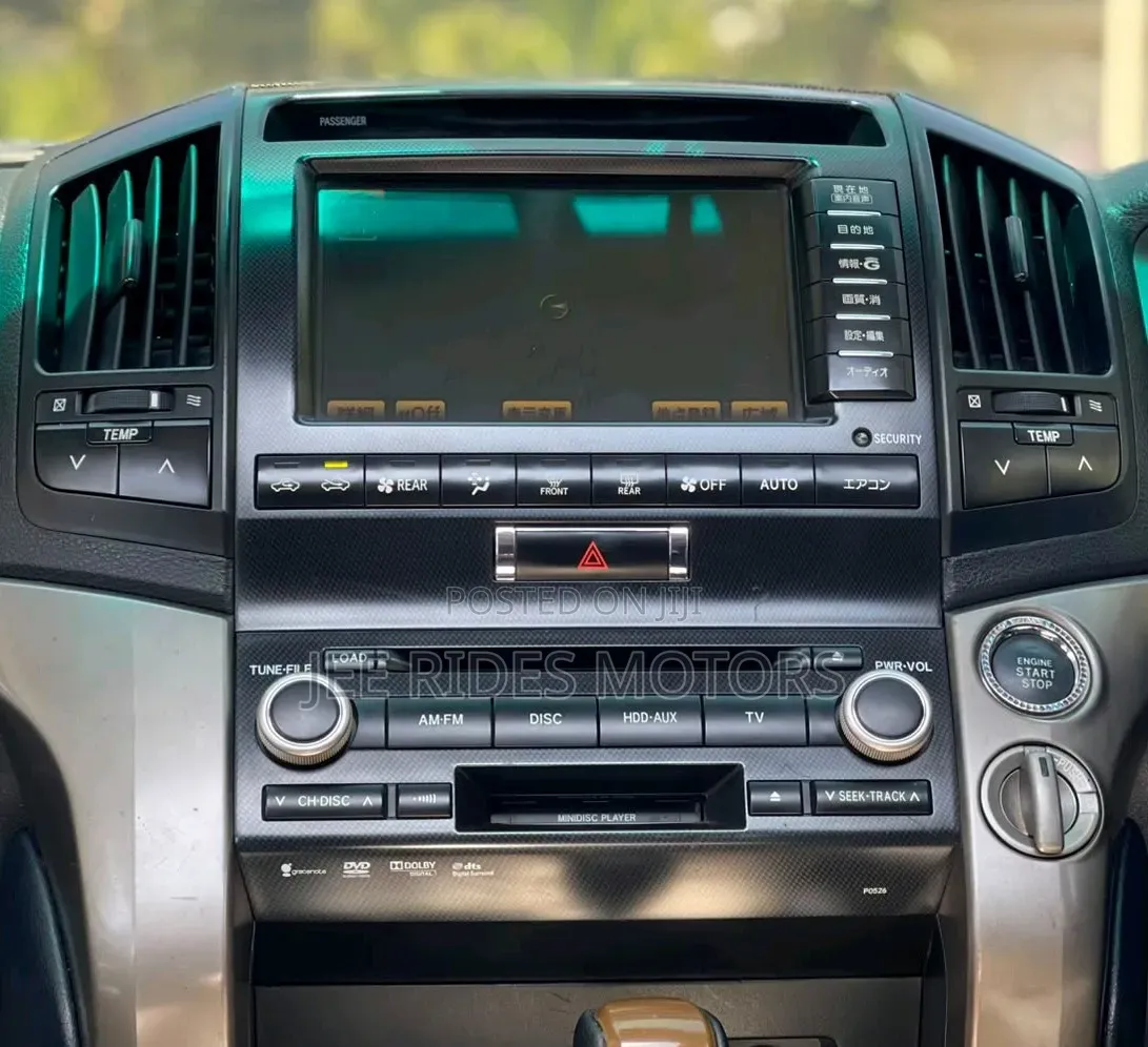 Toyota Land Cruiser 2011
