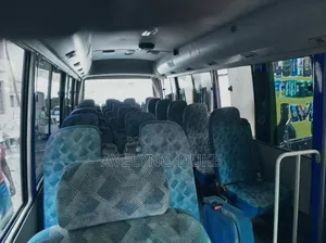 Mitsubishi Fuso Rosa 2016 Blue