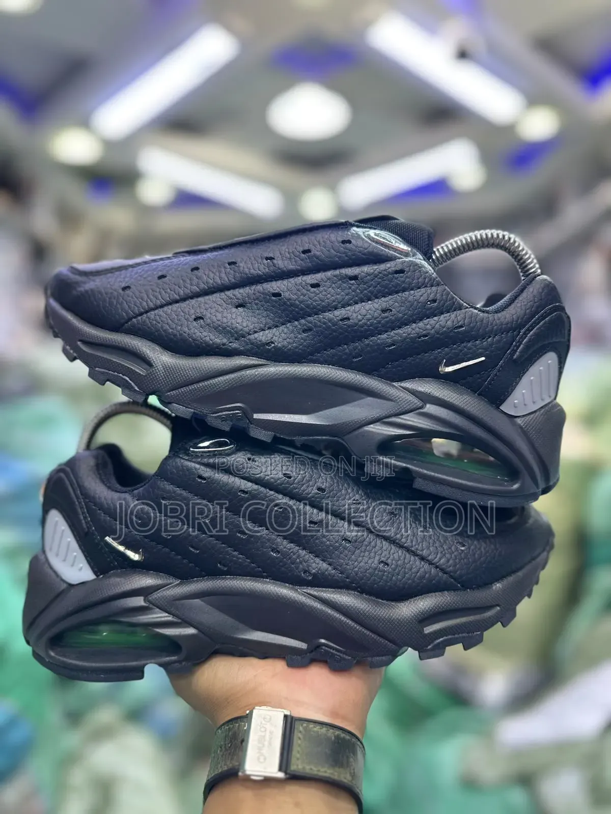 Nike Hot Step Air Drake Nocta “ Triple Black “
Sneakers