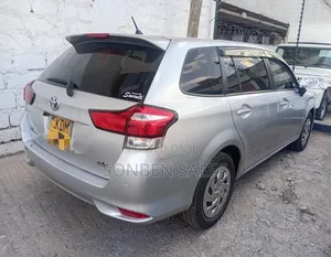 Toyota Corolla Fielder 2016 Silver