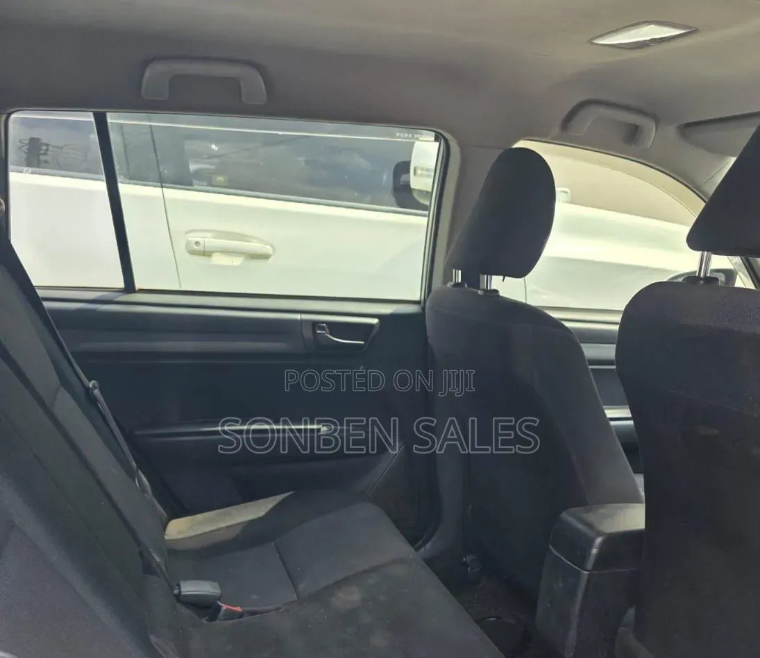 Toyota Corolla Fielder 2016 Silver