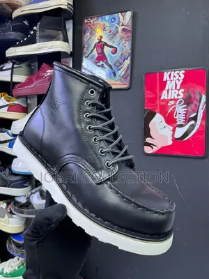 Red Wing Heritage 6-Inch Moc Toe Boots