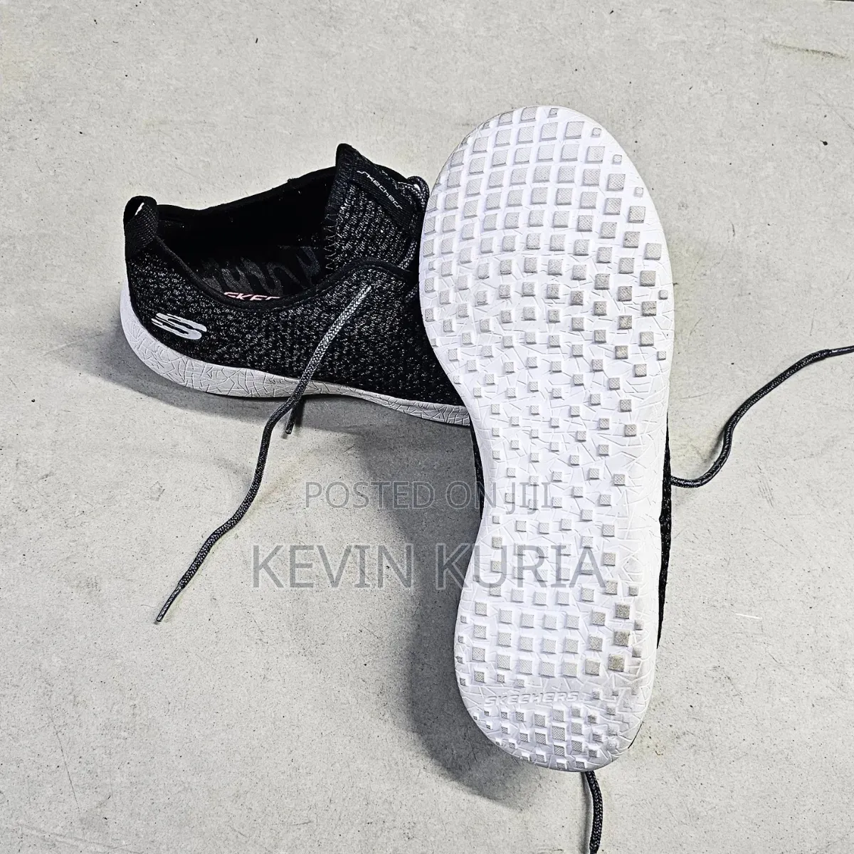 Skechers Size 40.5 26cm