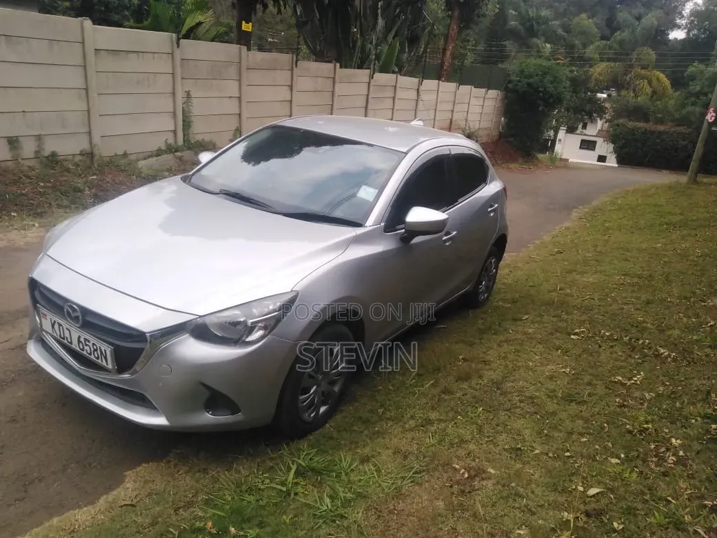 Mazda Demio 2017 Silver