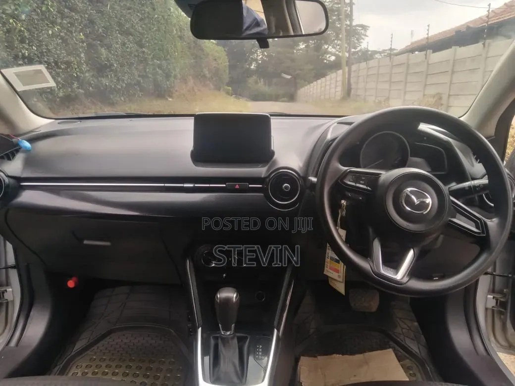 Mazda Demio 2017 Silver