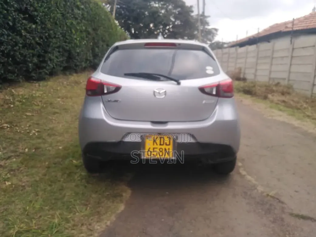 Mazda Demio 2017 Silver