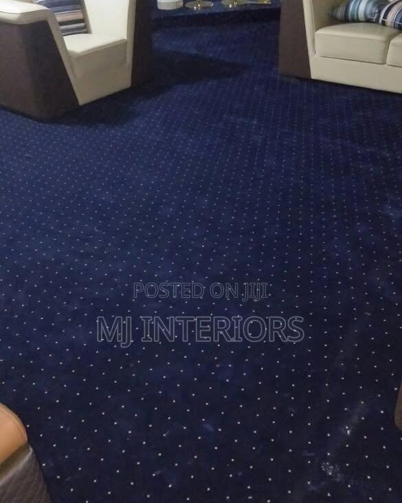Elegant Blue Wall to Wall Carpet Soft Comfortable Floor Finish